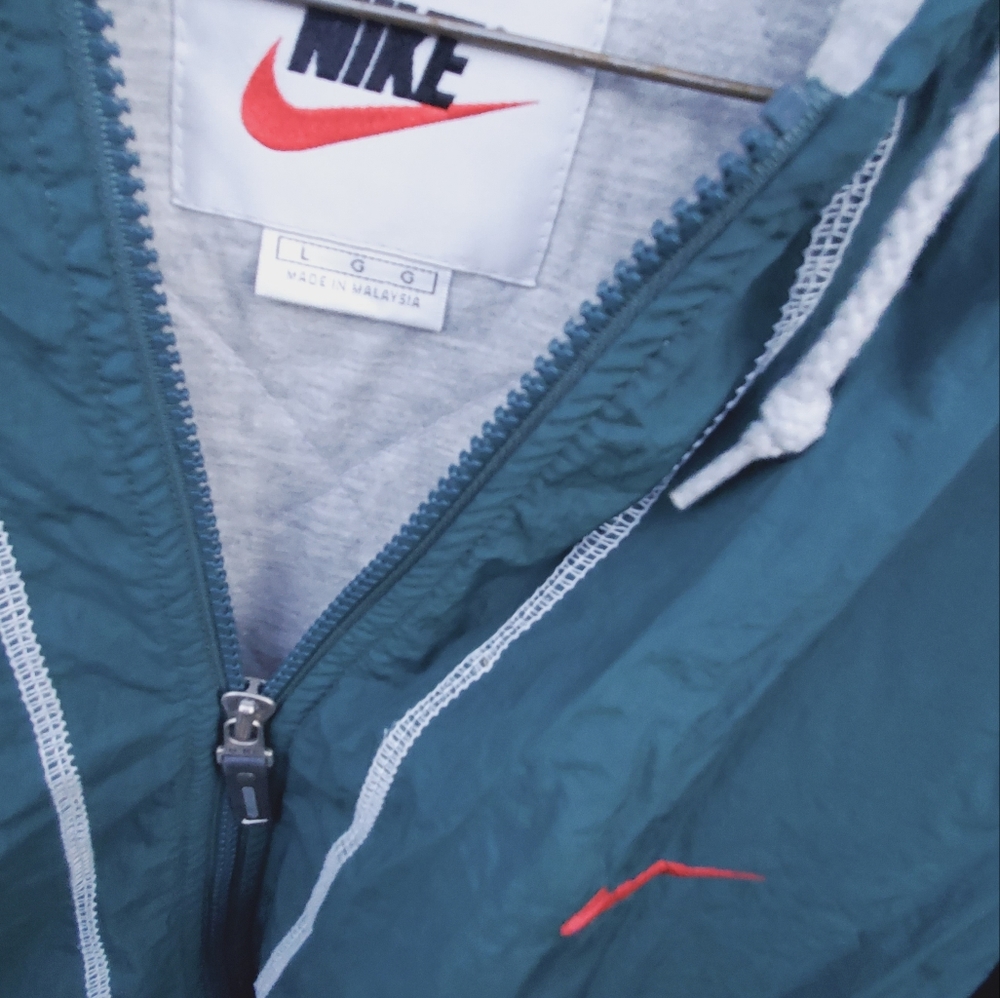 Nike jacket - Picture 3 of 3